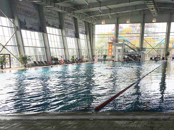 考试用游泳场地